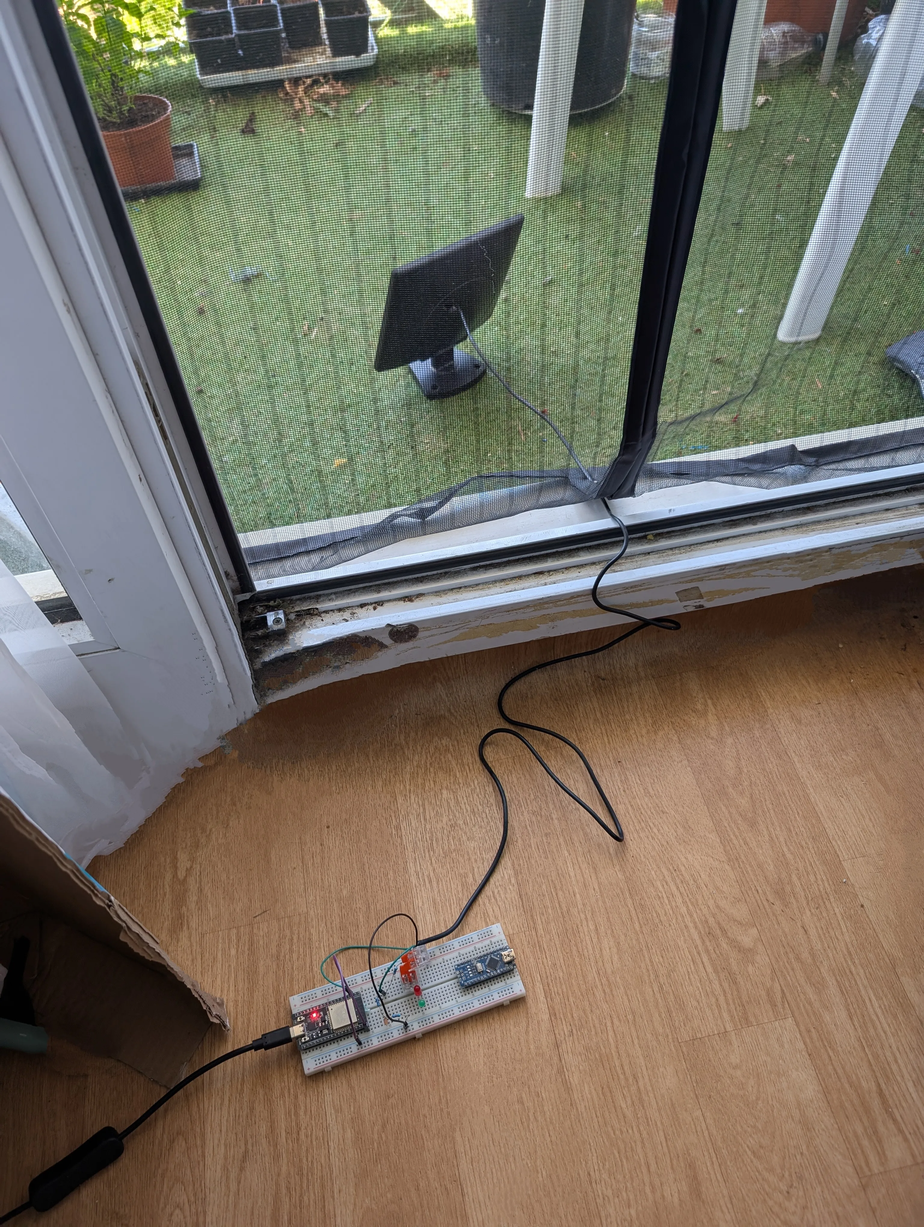 Global picture of the esp32 setup with solar panel