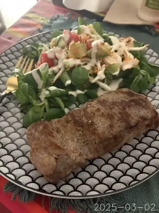 Preview of the generated video output with a mache salad sprout
